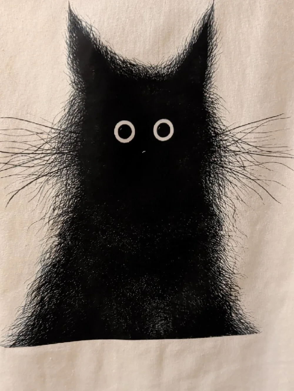 White Cat Graphic Tee with Black Cat Illustration - Unknown Brand